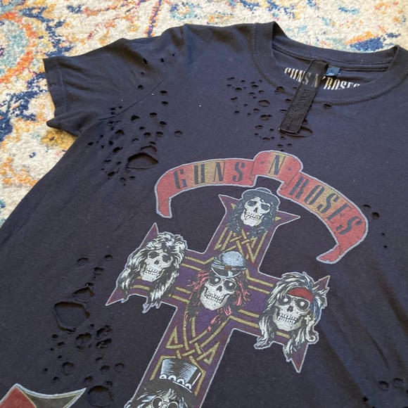 💥HOST PICK💥🌹Worn Guns N’ Roses “Appetite For Destruction” Graphic Tee🌹 - Picture 2 of 11